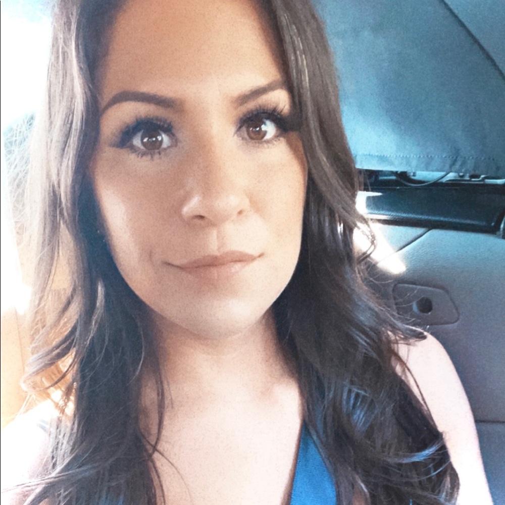 Meet your Posher, Carlie